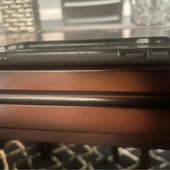 Authentic Fish wood Carved IPhone 13 mini case - Picture 4 of 5